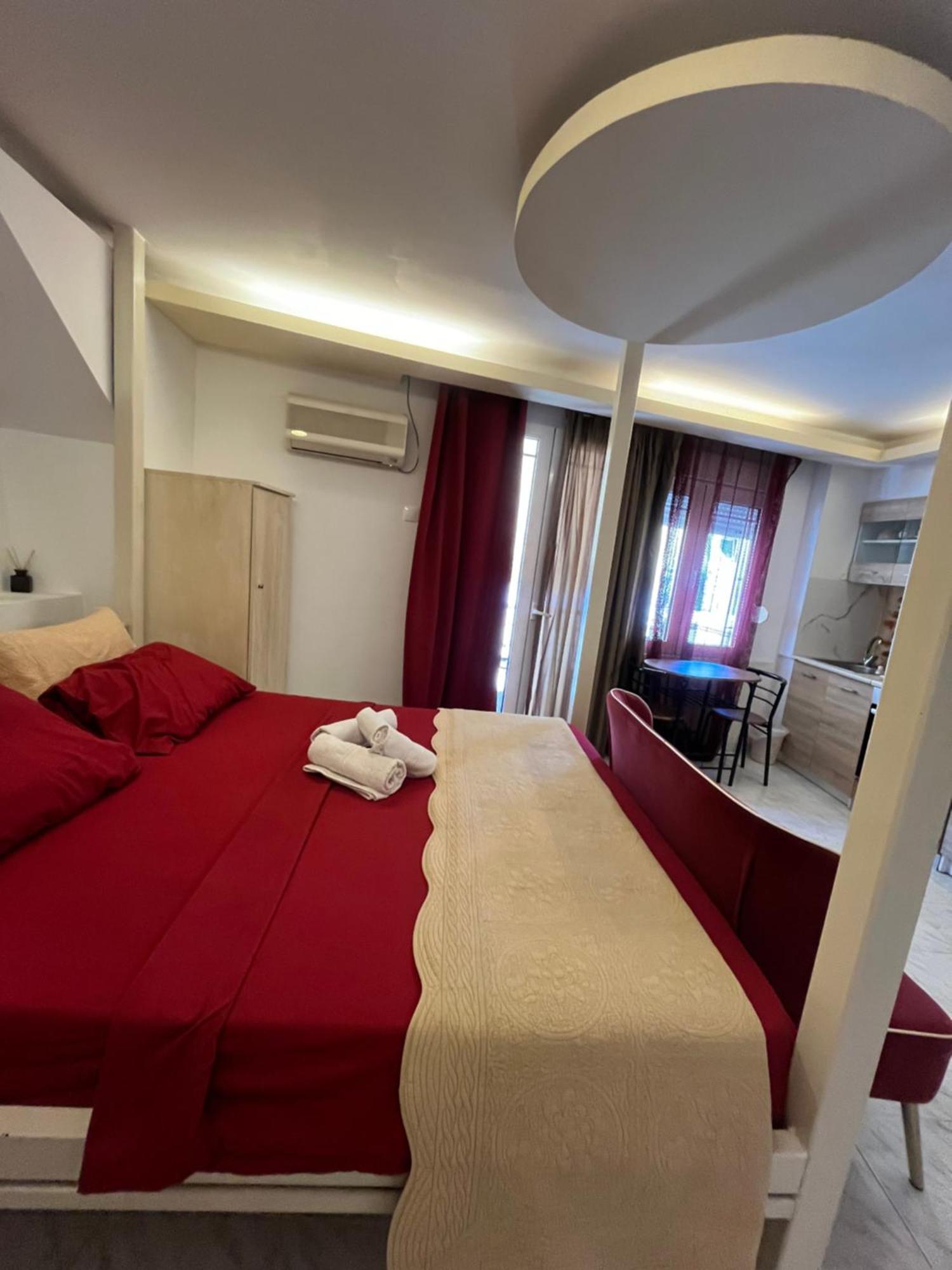 Papyrus City Centre Apartments Iraklio Eksteriør billede